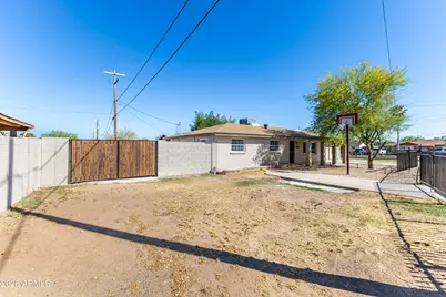1001 N 30th Avenue, Phoenix, AZ 85009 - Photo 3