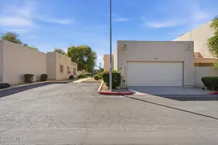 8840 N 47th Dr, Glendale, AZ 85302 - Photo 27