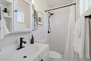 1052 W Elna Rae St, Tempe, AZ 85281 - Photo 11