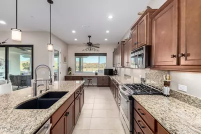 18205 W Sequoia Drive, Goodyear, AZ 85338 - Photo 11