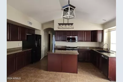 3925 W Kings Avenue, Phoenix, AZ 85053 - Photo 3