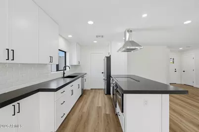 15652 N 52nd Street, Scottsdale, AZ 85254 - Photo 9