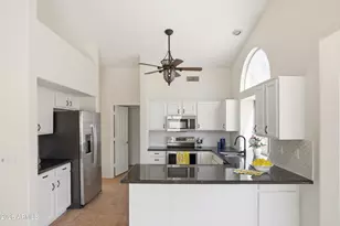 18850 N 89th Ln, Peoria, AZ 85382 - Photo 13