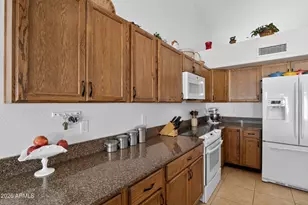 6942 W Via Del Sol Dr, Glendale, AZ 85310 - Photo 7