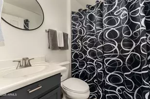 4676 E Redfield Rd, Gilbert, AZ 85234 - Photo 19