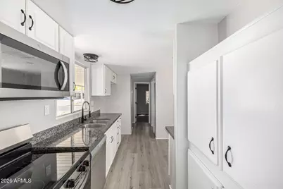 1518 W Beck Lane, Phoenix, AZ 85023 - Photo 11