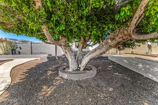 1518 W Beck Ln, Phoenix, AZ 85023 - Photo 1