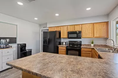 4944 W Michelle Drive, Glendale, AZ 85308 - Photo 13