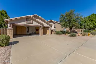 8438 W Paradise Dr, Peoria, AZ 85345 - Photo 9