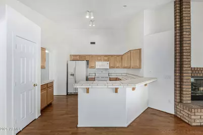 8438 W Paradise Drive, Peoria, AZ 85345 - Photo 21