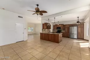 11105 W Olive Dr, Avondale, AZ 85392 - Photo 13