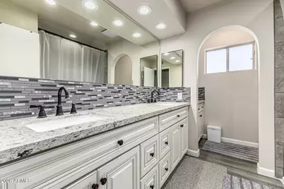 2502 E Malibu Drive, Tempe, AZ 85282 - Photo 21