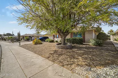 10708 W Camelot Circle, Sun City, AZ 85351 - Photo 3