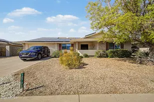 10708 W Camelot Cir, Sun City, AZ 85351 - Photo 1