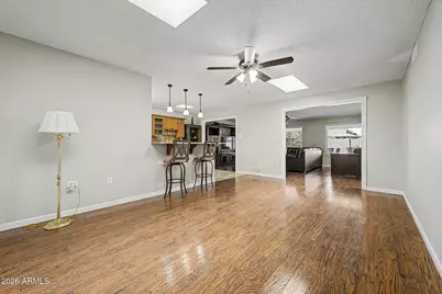 10708 W Camelot Circle, Sun City, AZ 85351 - Photo 5