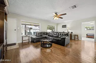 10708 W Camelot Cir, Sun City, AZ 85351 - Photo 9