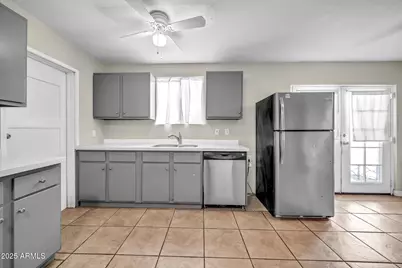 6101 N 31st Drive, Phoenix, AZ 85017 - Photo 7