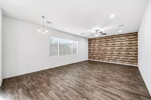 668 N Sparrow Ct, Gilbert, AZ 85234 - Photo 3