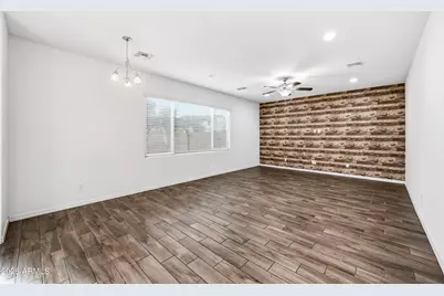 668 N Sparrow Court, Gilbert, AZ 85234 - Photo 3