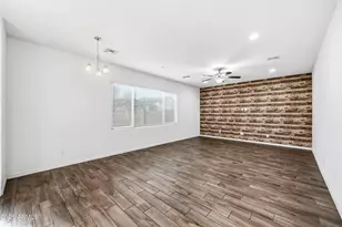 668 N Sparrow Ct, Gilbert, AZ 85234 - Photo 3