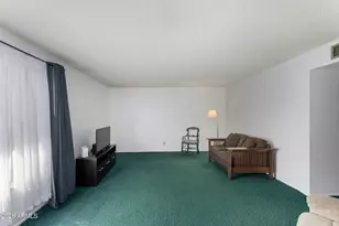 1068 E Frost Dr, Tempe, AZ 85282 - Photo 7