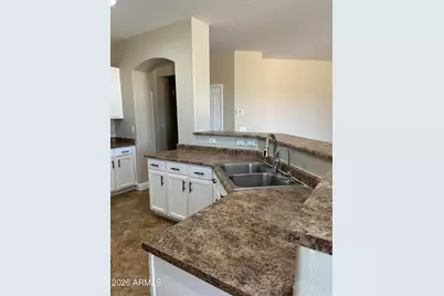 7024 S Claiborne Avenue, Gilbert, AZ 85298 - Photo 11