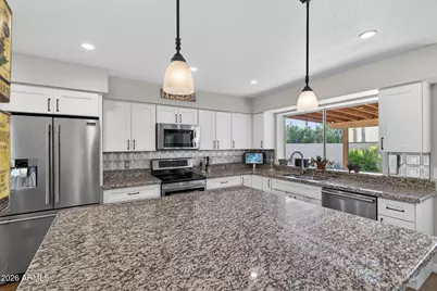 2011 E Loma Vista Drive, Tempe, AZ 85282 - Photo 9