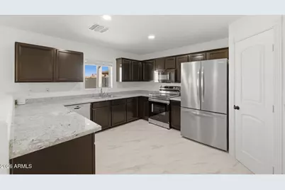 970 E Christopher Street, San Tan Valley, AZ 85140 - Photo 11