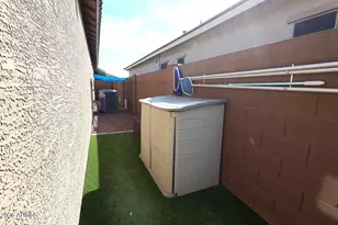 1484 W Calabash Ave, Queen Creek, AZ 85140 - Photo 9