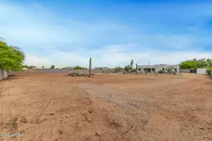 24702 W Red Robin Dr, Wittmann, AZ 85361 - Photo 29
