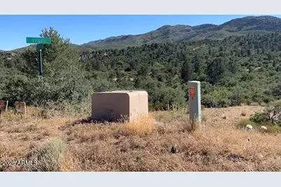 17545 W Buckhorn Drive #1, Kirkland, AZ 86332 - Photo 9