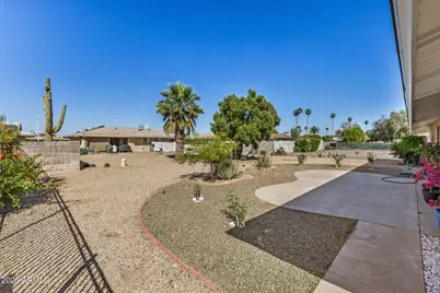 10316 W Bayside Road, Sun City, AZ 85351 - Photo 21