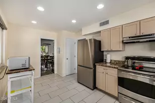 10316 W Bayside Rd, Sun City, AZ 85351 - Photo 7