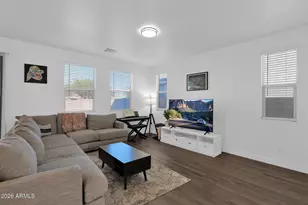 5814 S Daisy Patch Pl, Phoenix, AZ 85040 - Photo 9