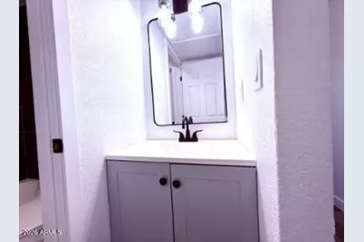 1009 E Chipman Road, Phoenix, AZ 85040 - Photo 17