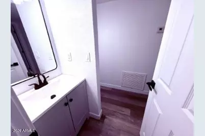 1009 E Chipman Road, Phoenix, AZ 85040 - Photo 13