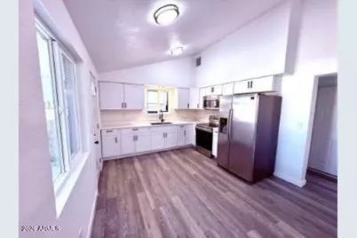 1009 E Chipman Road, Phoenix, AZ 85040 - Photo 3