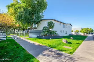 721 E Montebello Ave, Phoenix, AZ 85014 - Photo 1