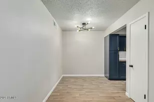 721 E Montebello Ave, Phoenix, AZ 85014 - Photo 11