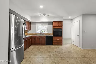 5912 W Evans Drive, Glendale, AZ 85306 - Photo 9