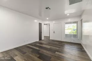 95 N Cooper Rd, Chandler, AZ 85225 - Photo 9