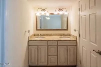 2533 W Laguna Azul Avenue, Mesa, AZ 85202 - Photo 13