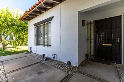 1919 E Medlock Drive, Phoenix, AZ 85016 - Photo 9