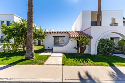 1919 E Medlock Drive, Phoenix, AZ 85016 - Photo 1