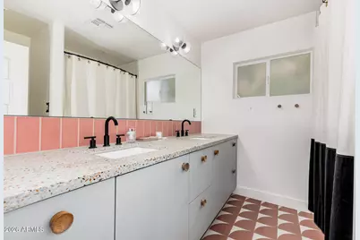 6811 N 11th Place, Phoenix, AZ 85014 - Photo 13