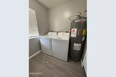 6527 N 67th Avenue #Apt 104, Glendale, AZ 85301 - Photo 17