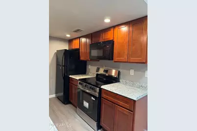 6527 N 67th Avenue #Apt 104, Glendale, AZ 85301 - Photo 7