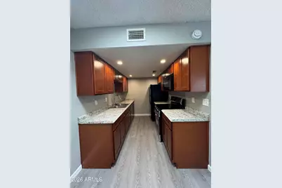 6527 N 67th Avenue #Apt 104, Glendale, AZ 85301 - Photo 5
