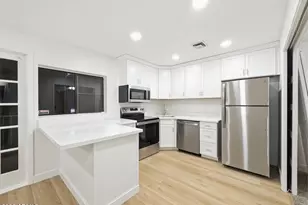 18811 N 19th Ave, Phoenix, AZ 85027 - Photo 9