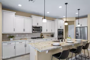 2327 E Harwell Rd, Phoenix, AZ 85042 - Photo 7